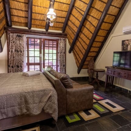Room 13: King Room
